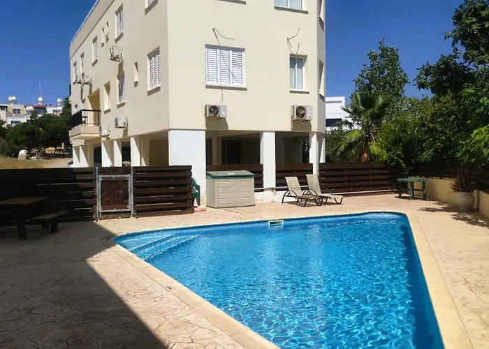 Pantelia * Paralimni